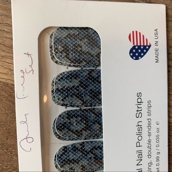 Color street Amazonia glitter nail strips - Picture 4 of 7